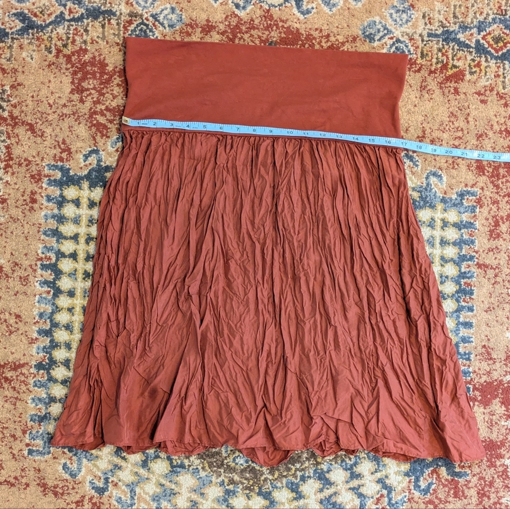 Ann Taylor Silk Skirt - Picture 4 of 7